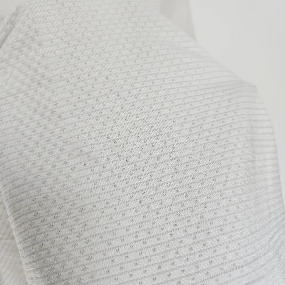 Lululemon Swiftly Tech Short Sleeve  Top Sz 12 Silver White - Picture 7 of 10